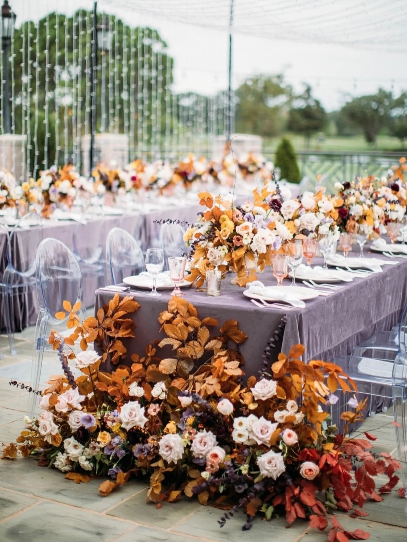 Elegant fall wedding florals for the sweetest couple 🍂🍁🧡 Pure autumn magic ✨

Photography: @scottclarkphoto 
Florals: @maxitflowerdesign 
Planning &amp; Design: @belleevents 
&bull;
#fallflorals #houstonfloraldesign #houstonweddingflowers