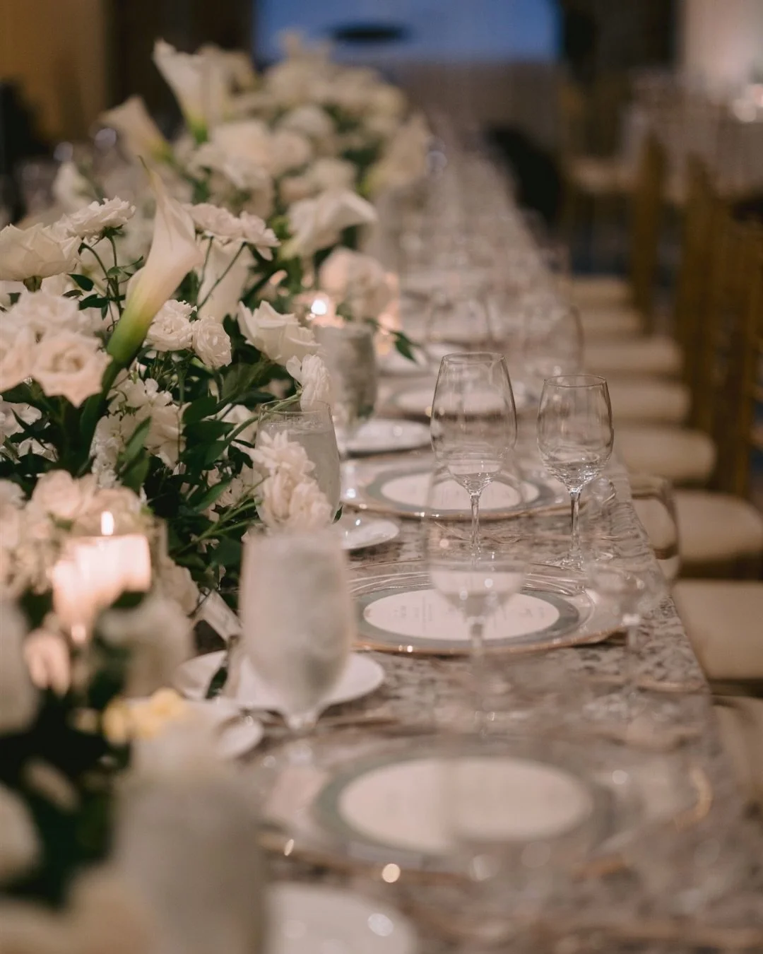 Where florals meet atmosphere ✨

A beautifully designed tablescape does more than decorate - it sets the tone for the entire evening.

It&rsquo;s always our goal to design florals that feel intentional while enhancing every moment shared around the t
