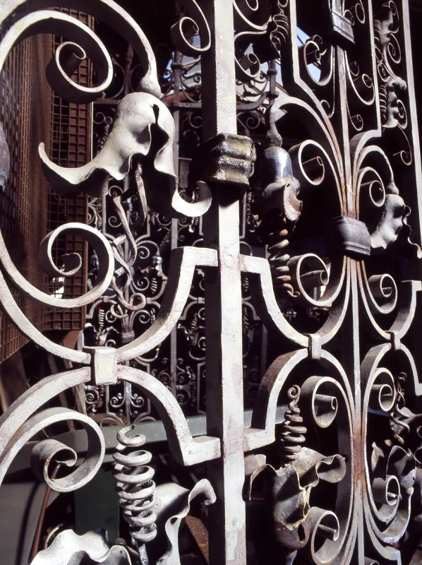 Restored gate