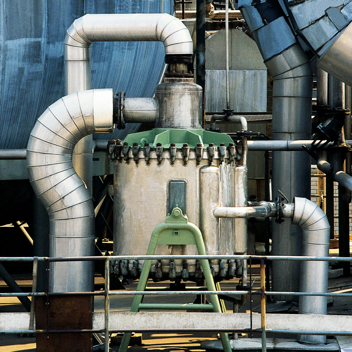 Type 3-V Spiral Heat Exchanger: A Vapor Condenser with built-in Subcooler Chemical Processing