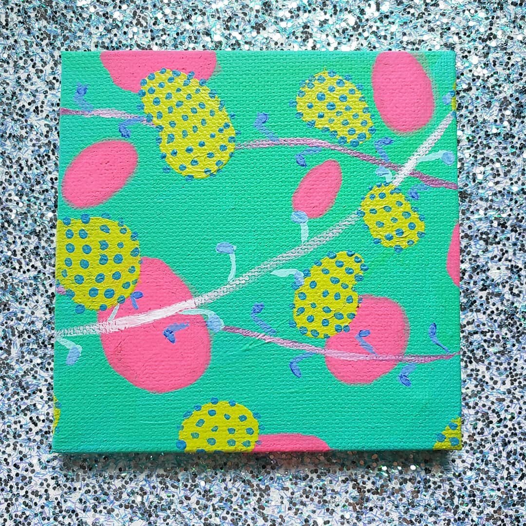 tiny 4x4 acrylic 🤹&zwj;♀️🎉🍇
(Sold)
.
#shannonowenfiber #abstractpainting #blobs #tinyart #supportartist #biomorphic