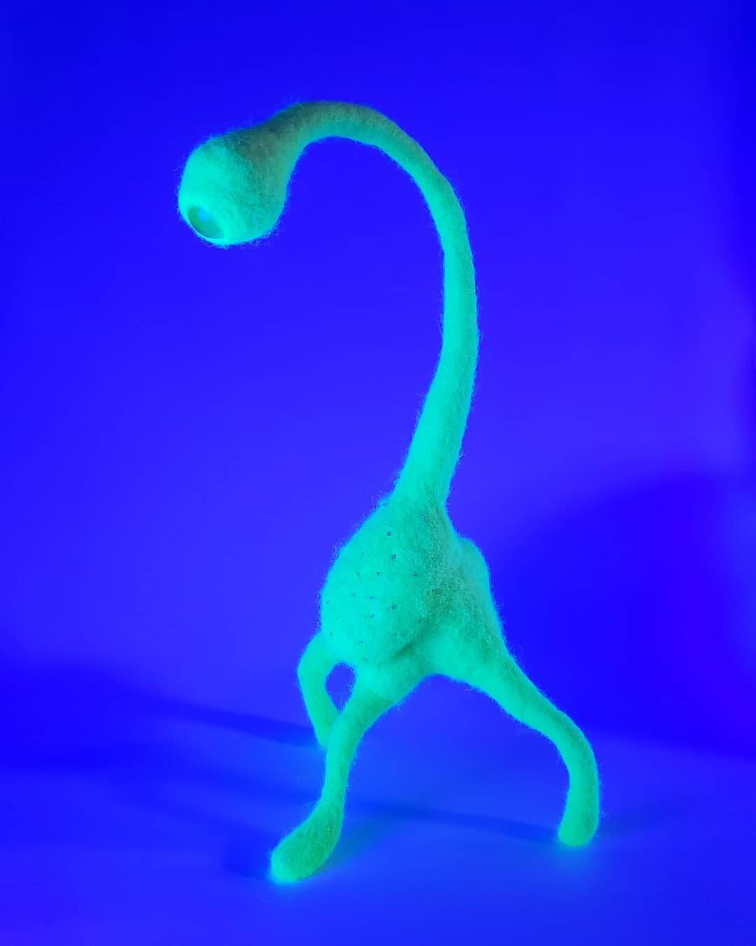 👁
🍌
Blacklight reactive neon felted alien
.
#shannonowenfiber #fibersculpture #fiberart #felting #blacklightartwork #uvreactive #softsculpture #supportartist #somervilleartist