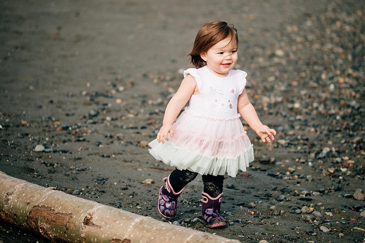 Seattle Family Portraits - Alki Beach - the Happy Film Company