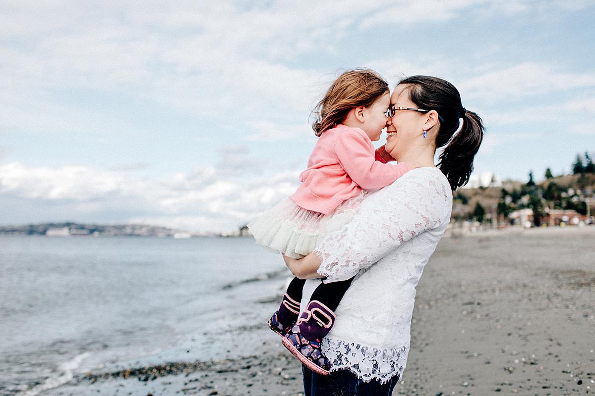 Seattle Family Portraits - Alki Beach - the Happy Film Company