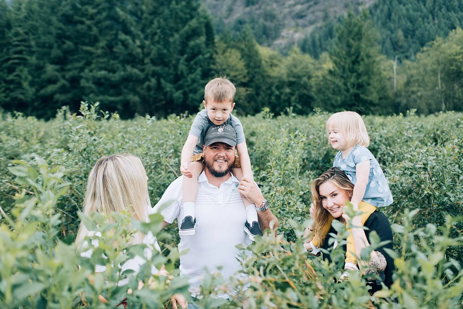the Happy Film Company - Bybee Farm North Bend Blueberry Patch - Seattle Eastside Family Photographer Outdoor