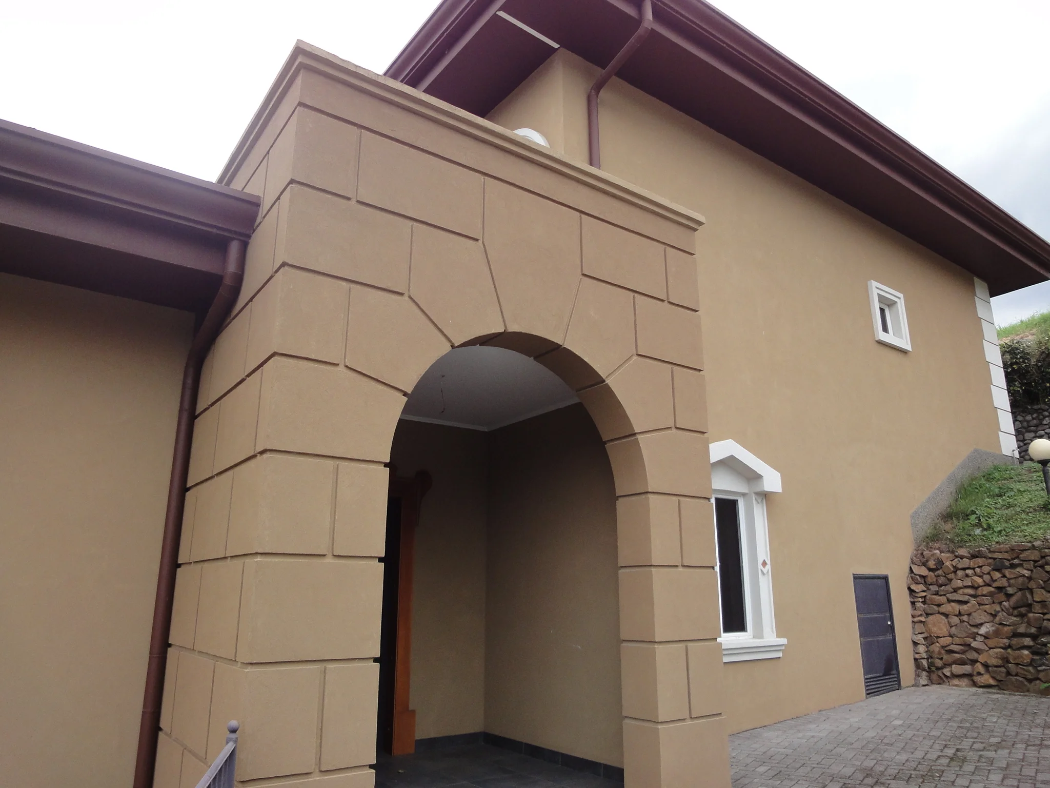 Venta de Casa en Condominio en Cerro Colon $630,000