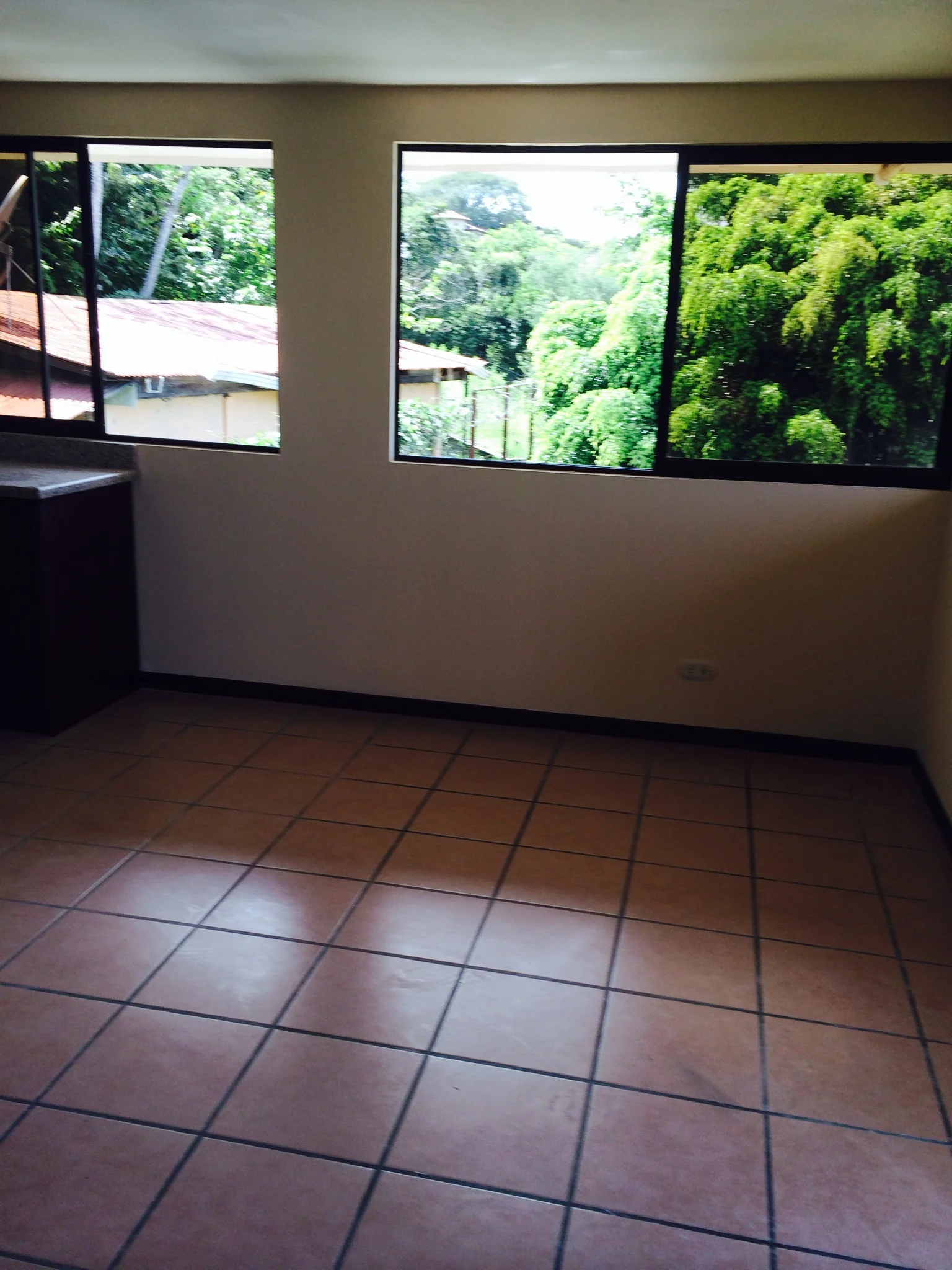 comedor apt 2 con vista.JPG