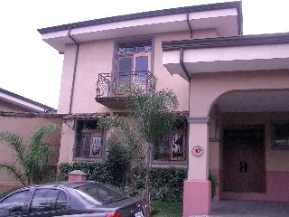 Se vende una casa en Condominio Antigua $430,000