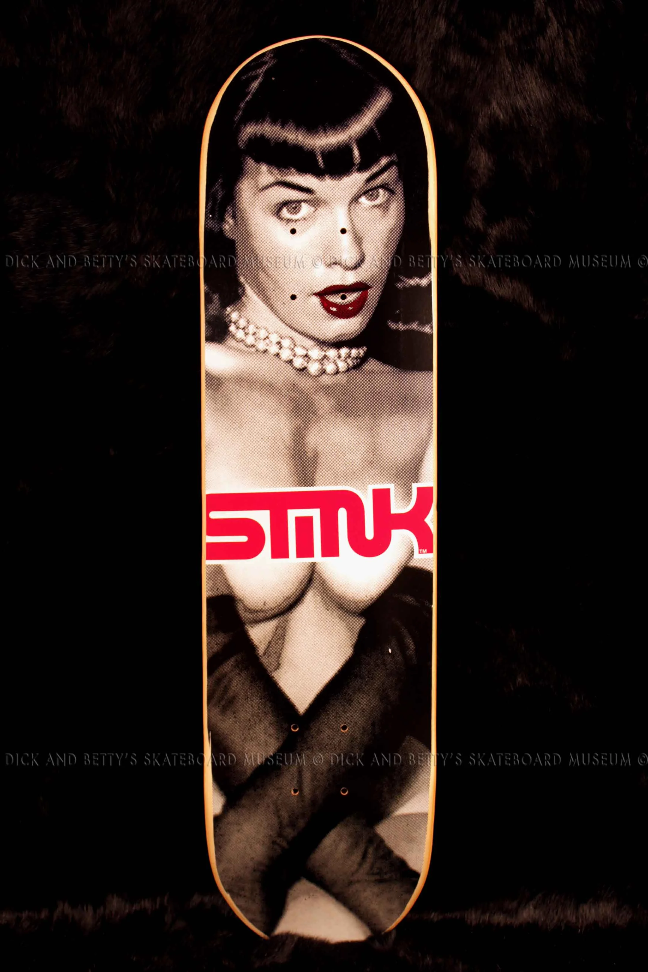 TEAM &nbsp;2000BETTIE PAGE