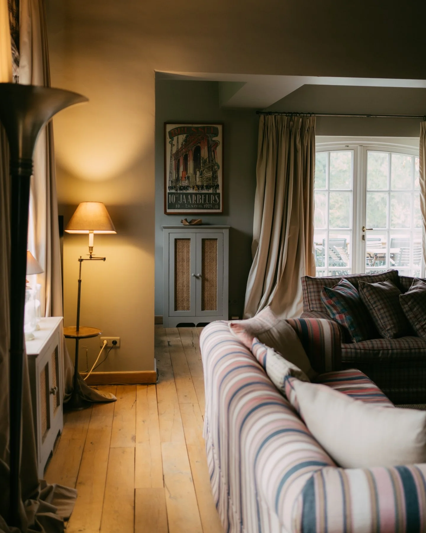 The charm of these rooms reveals itself in the grain of the wood and in the sense that each space has been shaped, not merely by time, but by the celebrations that continue to fill it. 

Photographs by @orianebaldassarre