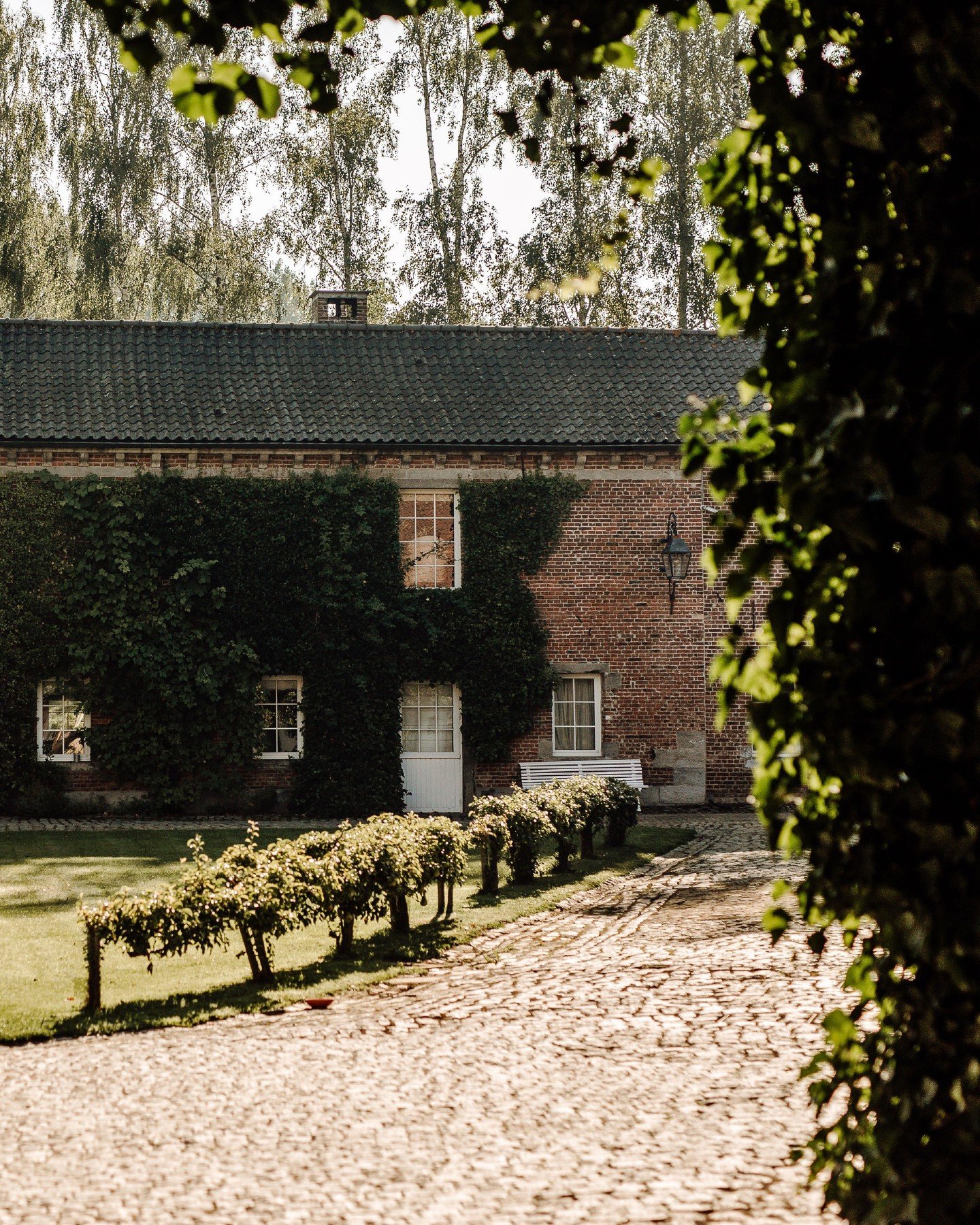 The garden is getting ready for a big moment this weekend at Ferme de la Balingue 💍🌿

With radiant sunshine and perfect temperatures, everything is set to celebrate love in the open air.

We can&rsquo;t wait to share this unique and magical atmosph