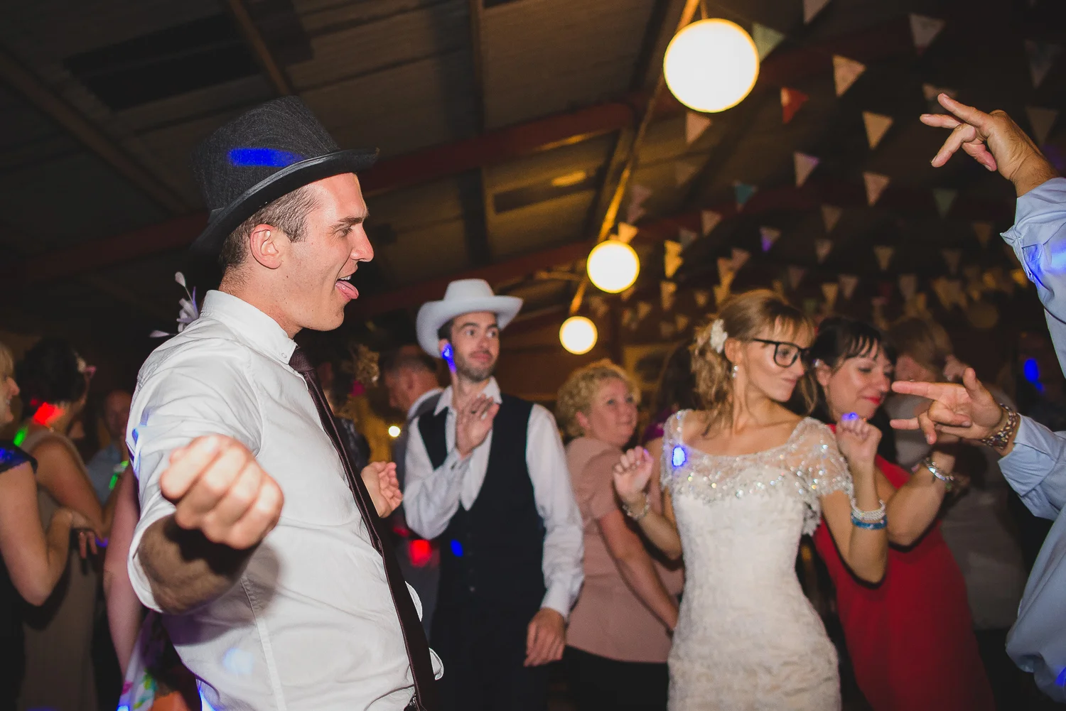 documentary-wedding-photographer-portishead-court-farm-14.jpg