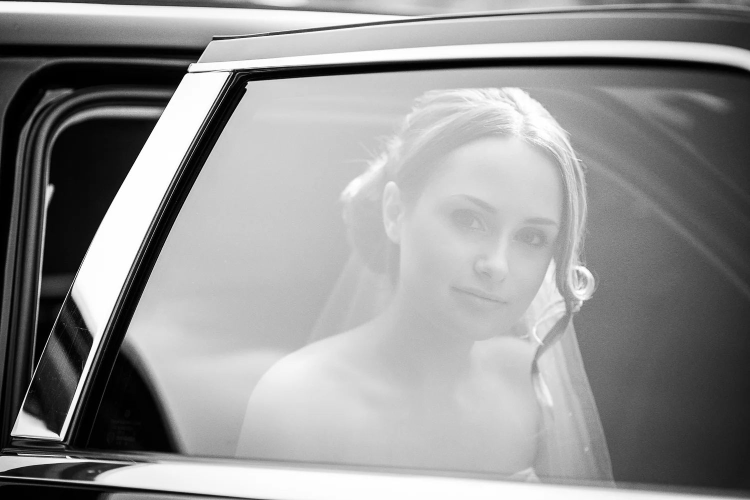 Walton-castle-wedding-photographer-clevedon-23.jpg