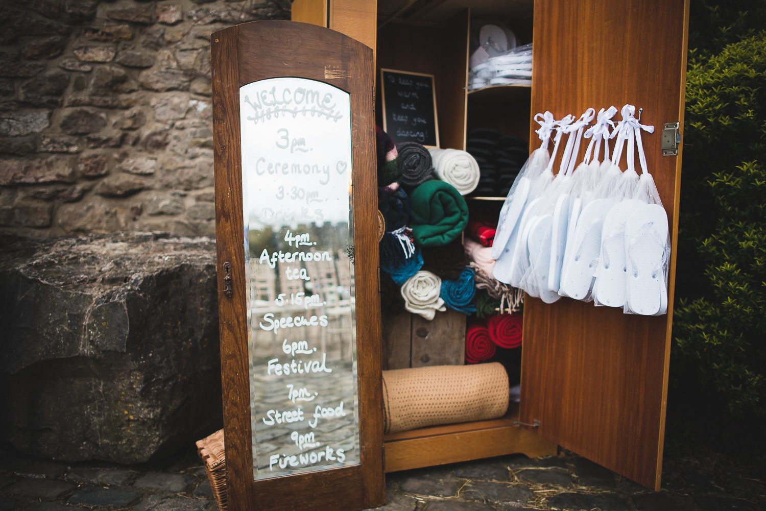 wedding-photographer-bristol-walton-castle-19.jpg
