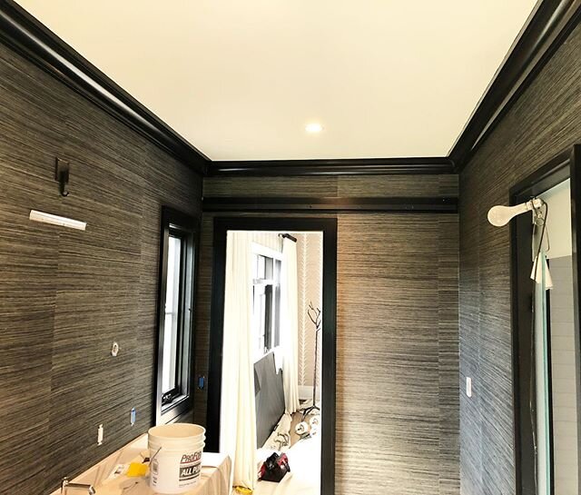 Taking advantage of opportunity we can to get work done while clients are away.  Obsessing over how amazing this master bathroom is coming along.  Black trim and black grass cloth are the perfect masculine touch to his bathroom! 🖤
.
.
.
.
#shannonmo