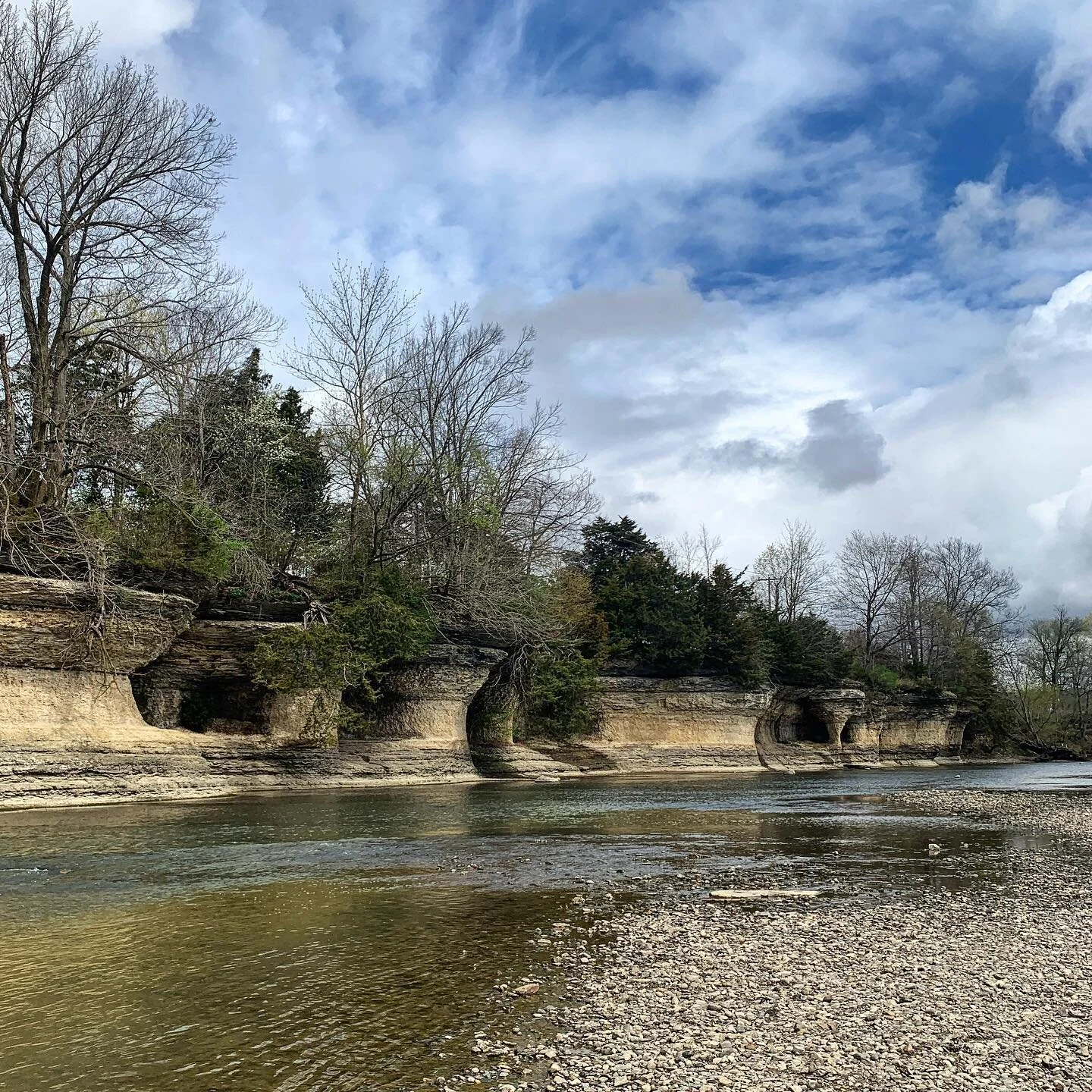 Seven Pillars
Miami Nation
Mississinewa River

#nativeamerica #indiana #mississinewariver #miami #limestone
