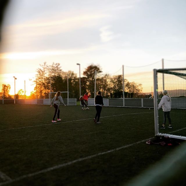 Haustkveld med god aktivitet i fotballbingen! 17. oktober 2018