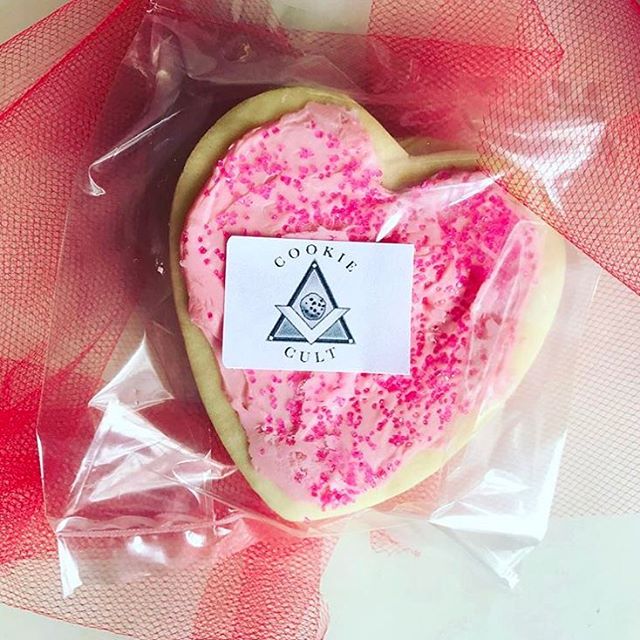 Get those Valentine's orders in! Only a few boxes left! Don't wait till the last min! #thecookiecult