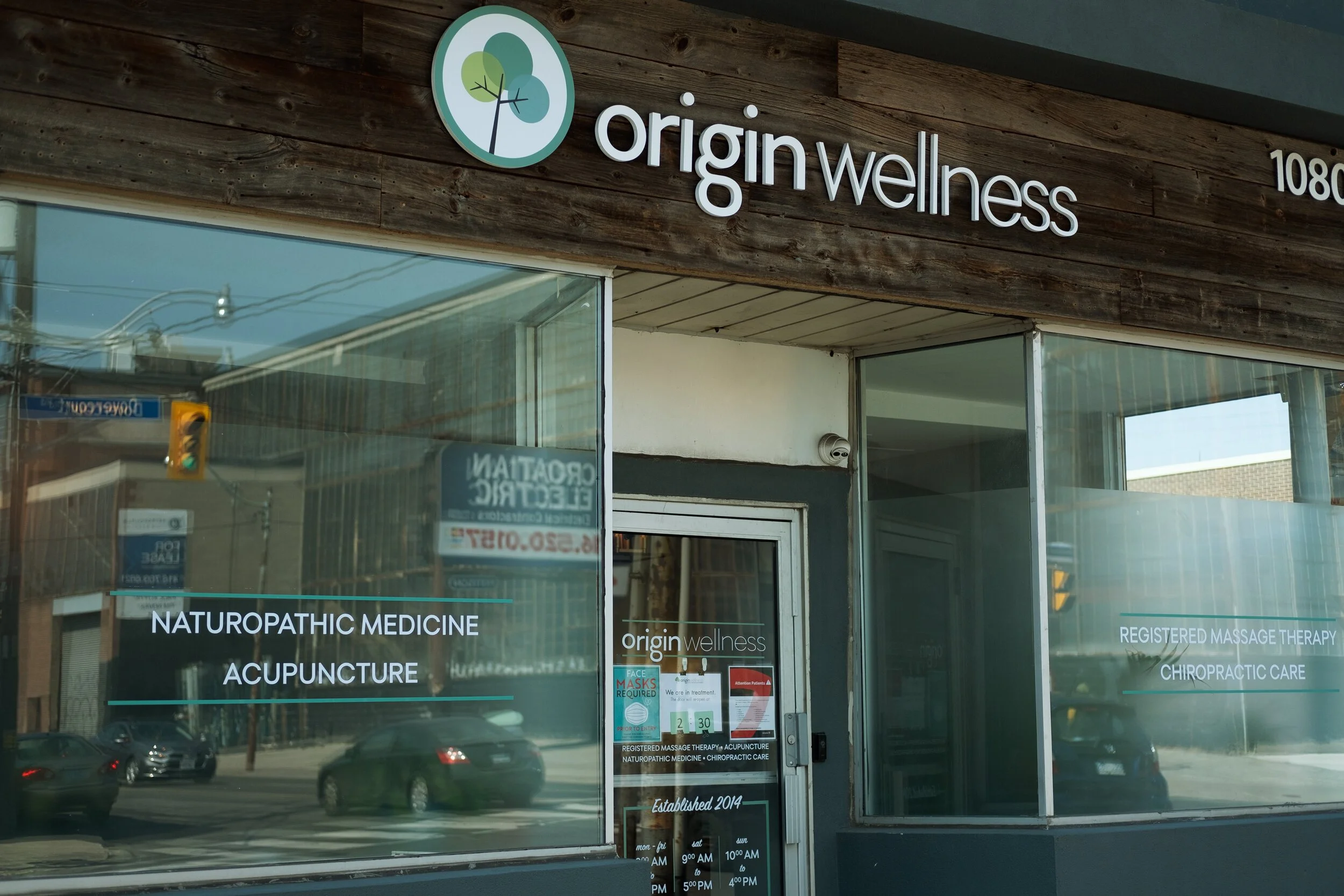  Graphic design, print production, and creative direction for newly opened west end Toronto location of  Origin Wellness , a registered massage therapy and naturopathic clinic. 