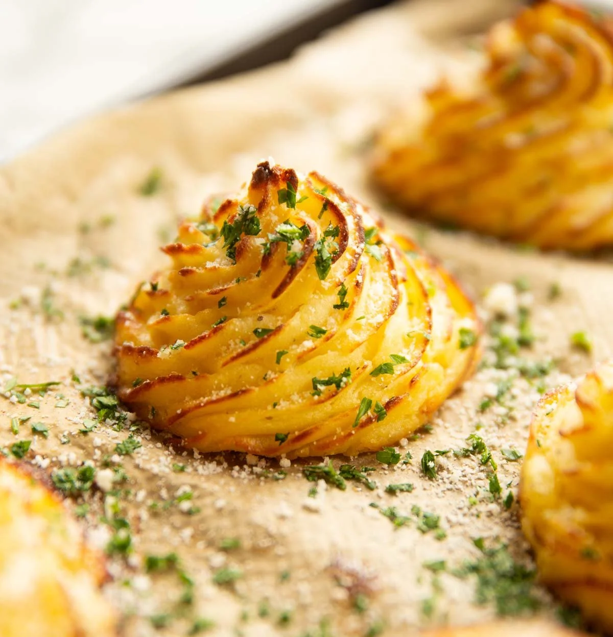 parmesan-garlic-duchess-potatoes.jpg
