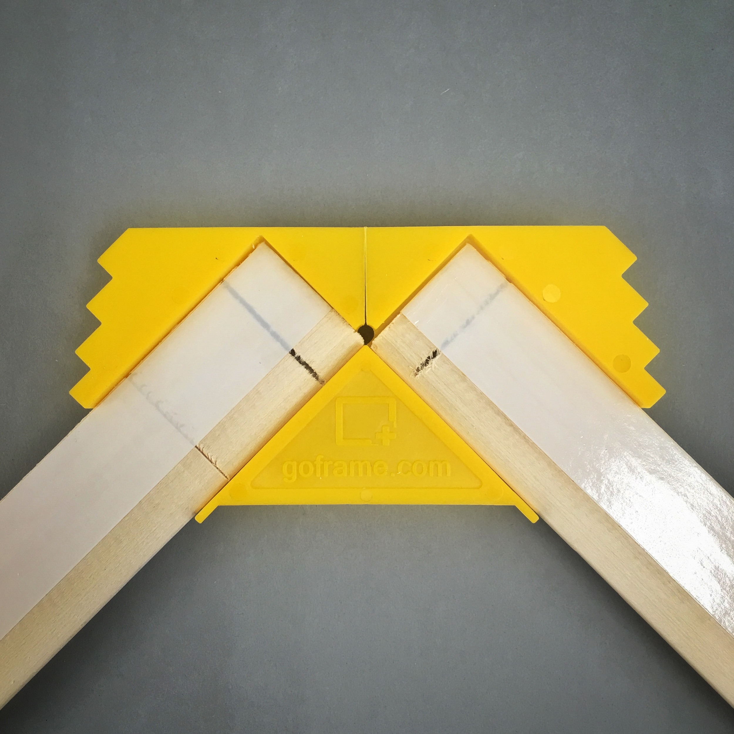 Reusable patented clamps ensure perfectly square stretcher frames while keeping the adhesive tape from touching the canvas.They also make centring the stretcher assembly on the canvas very easy by simply lining up the edges of the corners to the edge of the canvas.