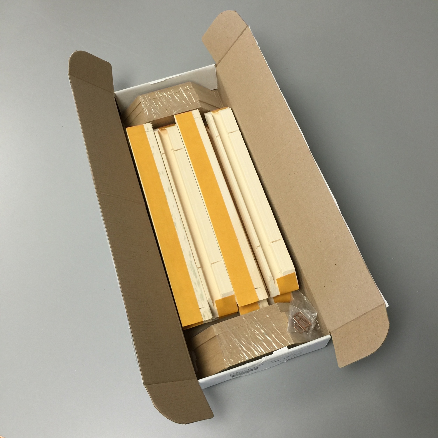 Packaged 8 bars / 2 stretcher frames to a box from 8" to 60". Staples and tensioners are included.