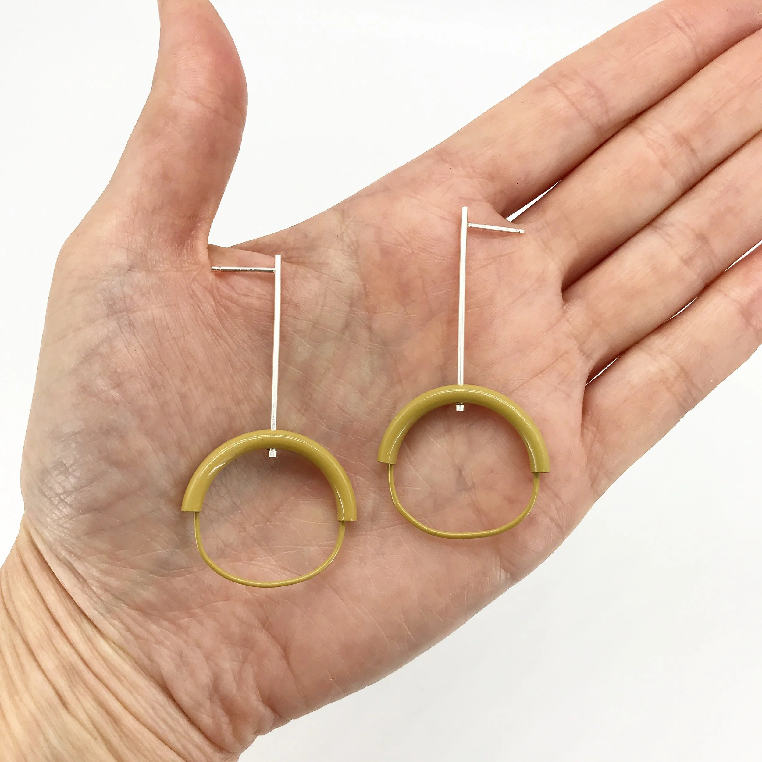 CIRCULO LICHEN HAND.jpg