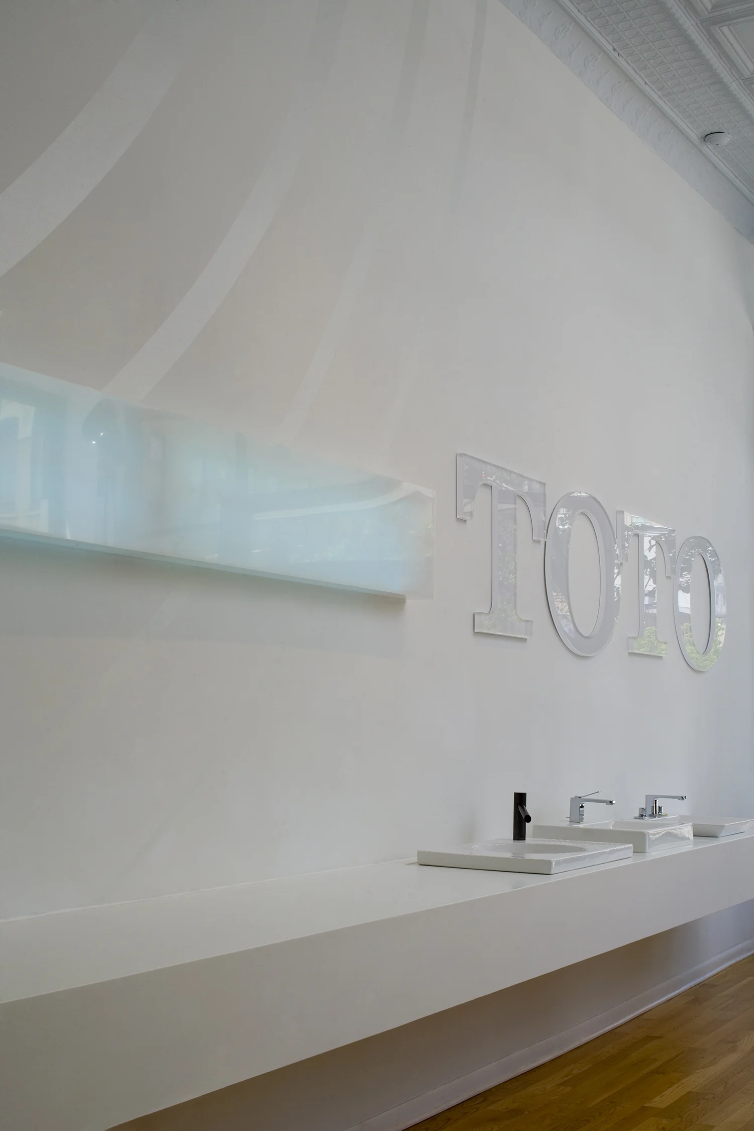 gc.toto.wall.jpg