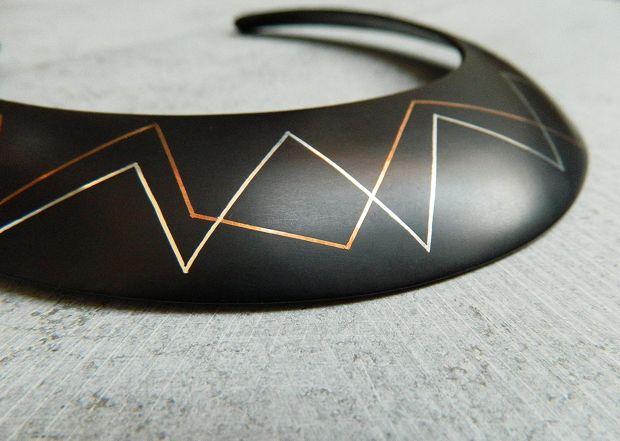 COLLAR EDITED (2).jpg