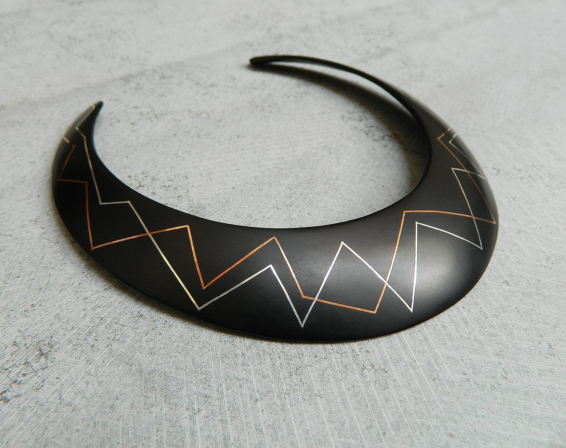 COLLAR EDITED (1).jpg