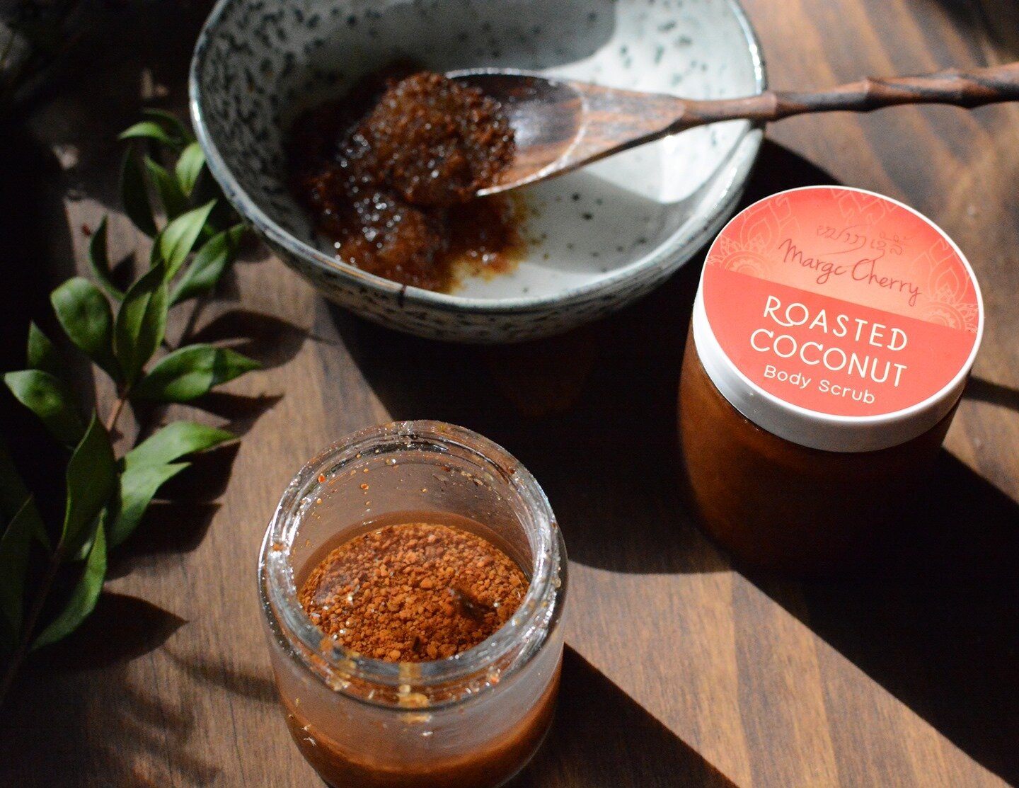 Traditionally crafted to satisfy all of your skin's deficiencies 🌺🌴⁠
⁠
Gently exfoliate head to toe with our nourishing roasted coconut scrub!⁠
⁠
Now on etsy, our products can help your at home spa experience with these natural products made for ev