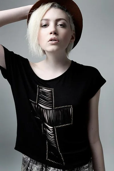 Gabrielle2-L.jpg