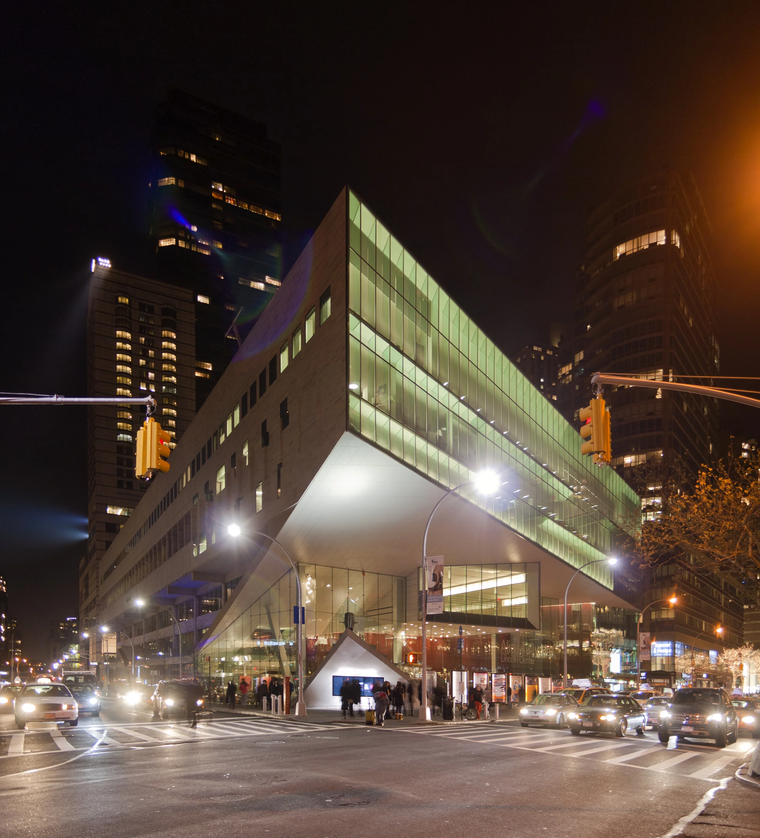 Lincoln_Center_Tully_Night.jpg