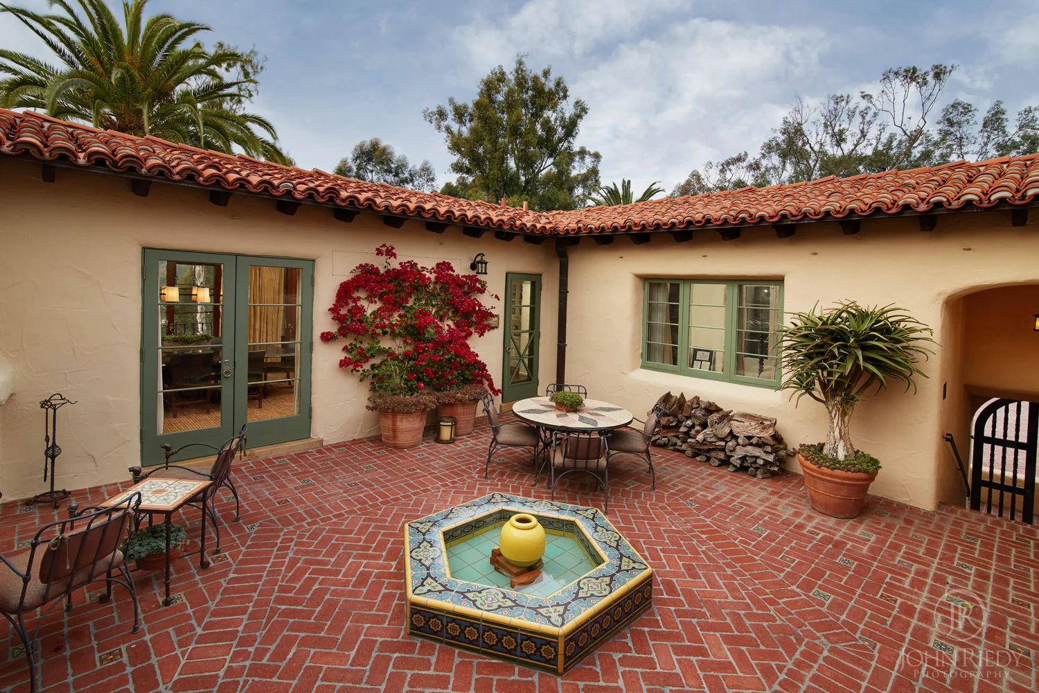 courtyard-web.jpg
