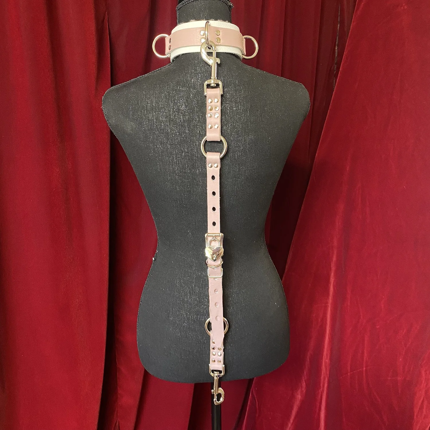 Lockable Bondage Strap in Pink Leather and nickel hardware