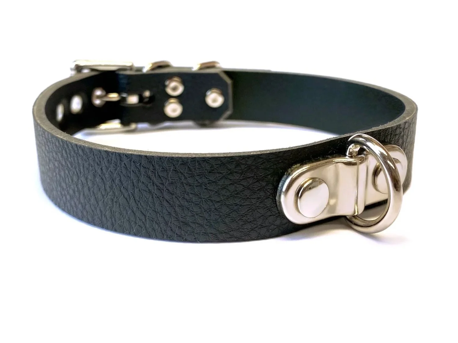 black faux leather vegan collar plated dee ring