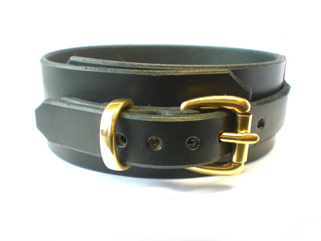 black bridle leather - buckle view