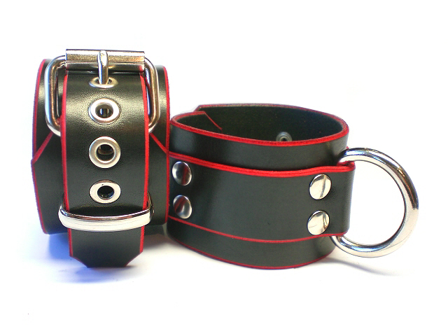 black w/red-trim