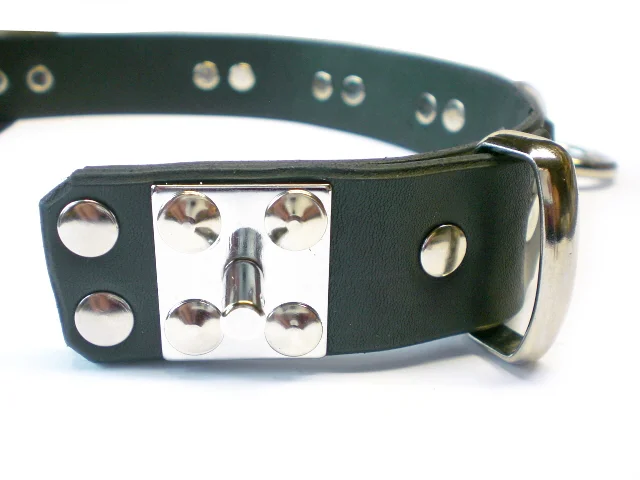 padlock stud (shown in plain black leather)