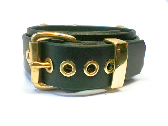 black bridle - buckle view