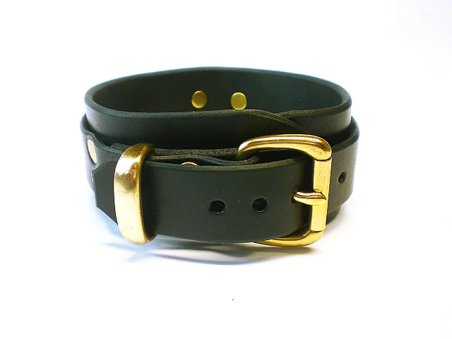 black bridle - buckle view