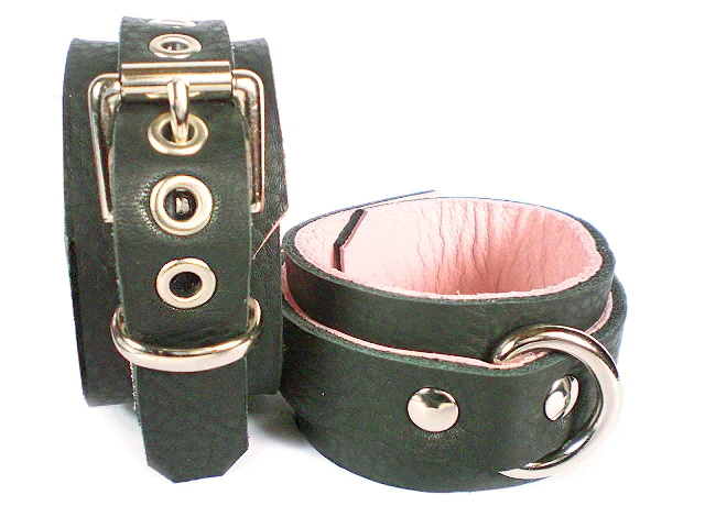 soft black w/pink inlay