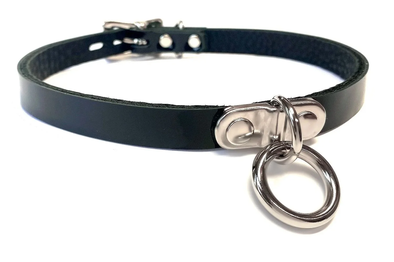 Discreet BDSM Day Collar with Plated Ring in black patent leather