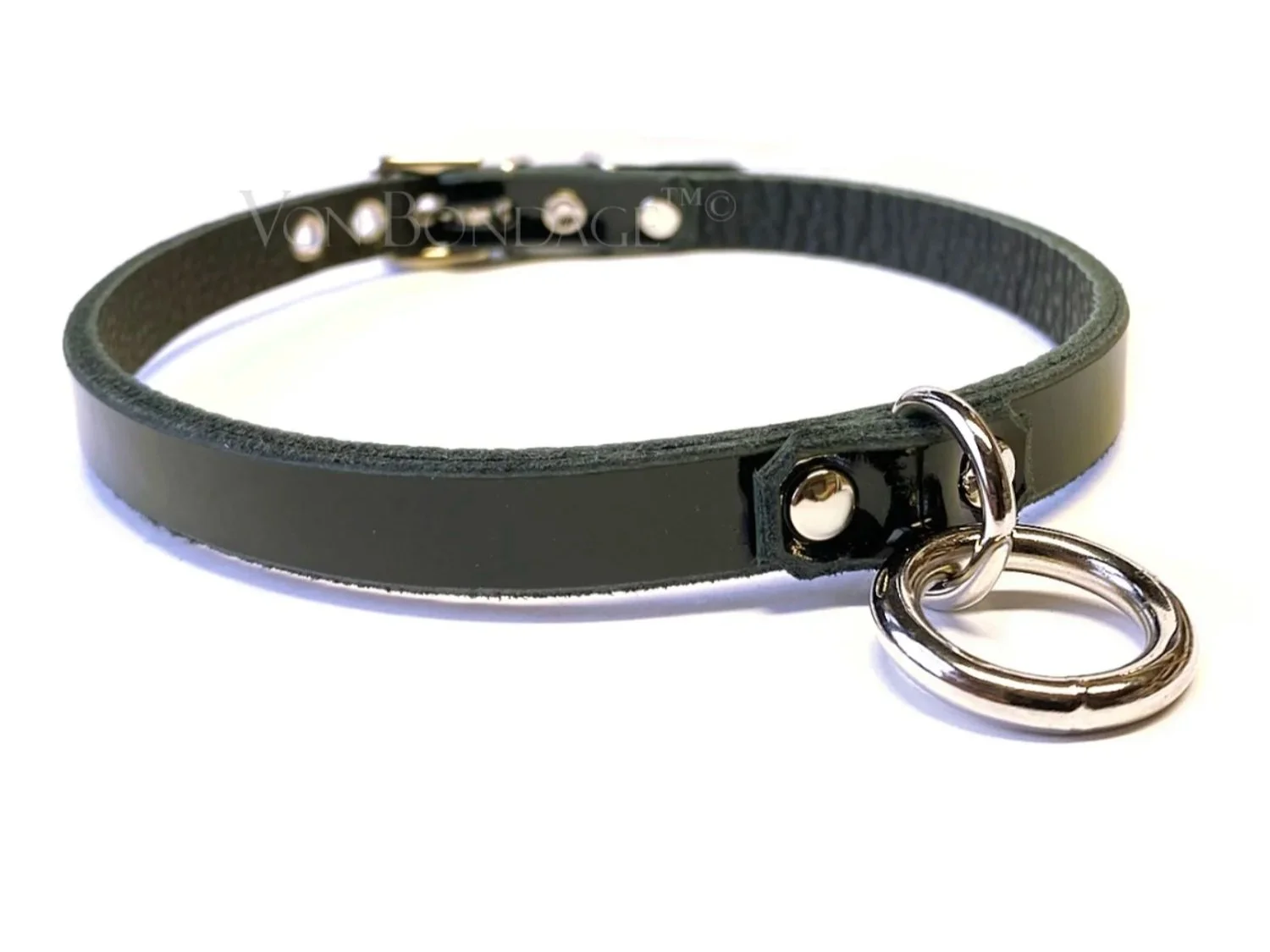 Discreet BDSM Day Collar with Small Ring in black patent leather