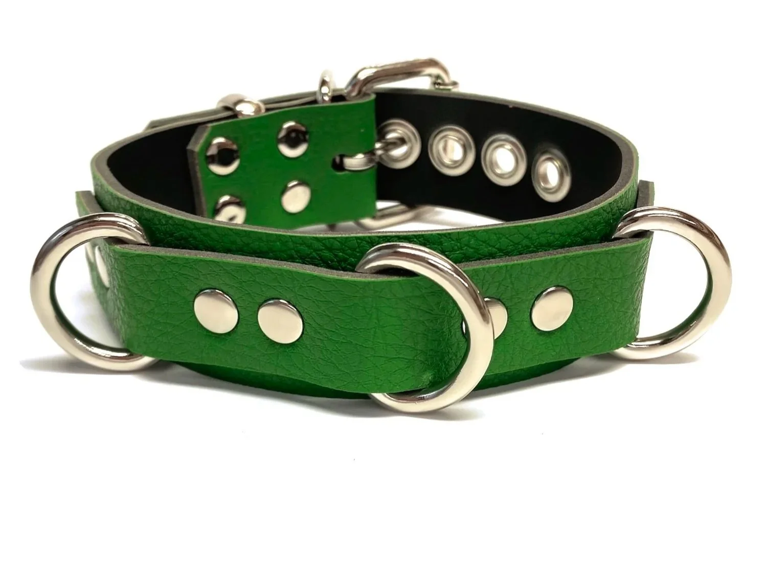 Green Faux Leather BDSM Collar for vegan sub with 3 d-rings across the front