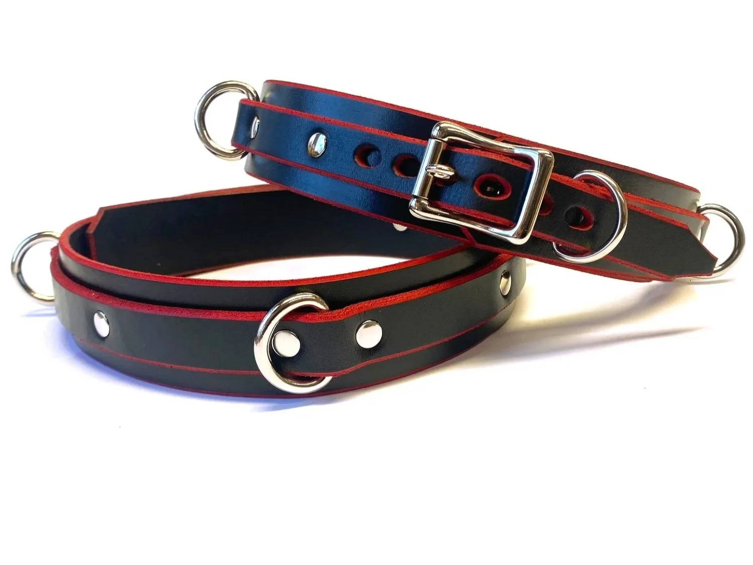 Lockable Black Leather Thigh Restraints with Red Edges