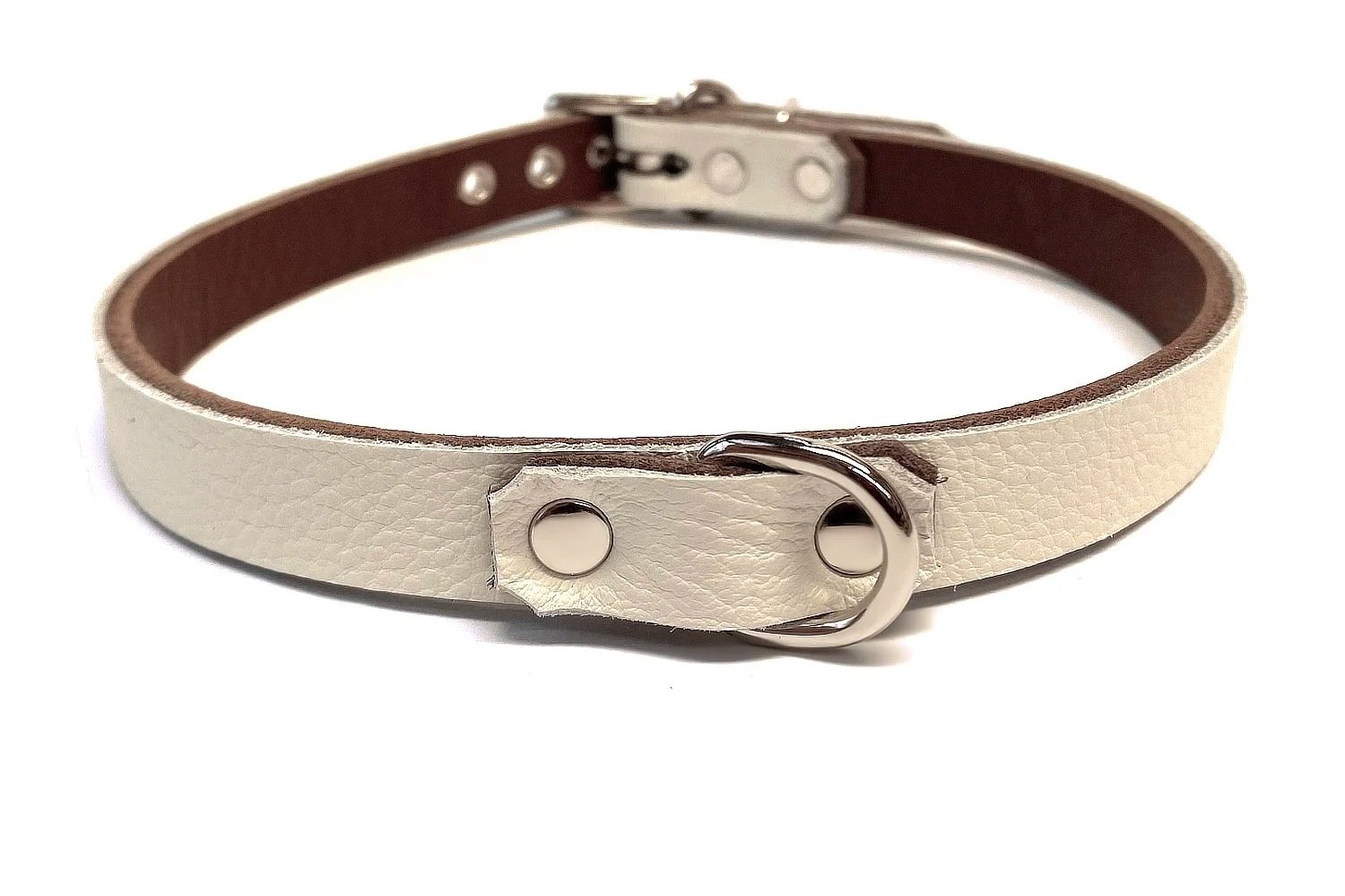 .5+White+leather+day+choker+with+tiny+dee+ring.jpg