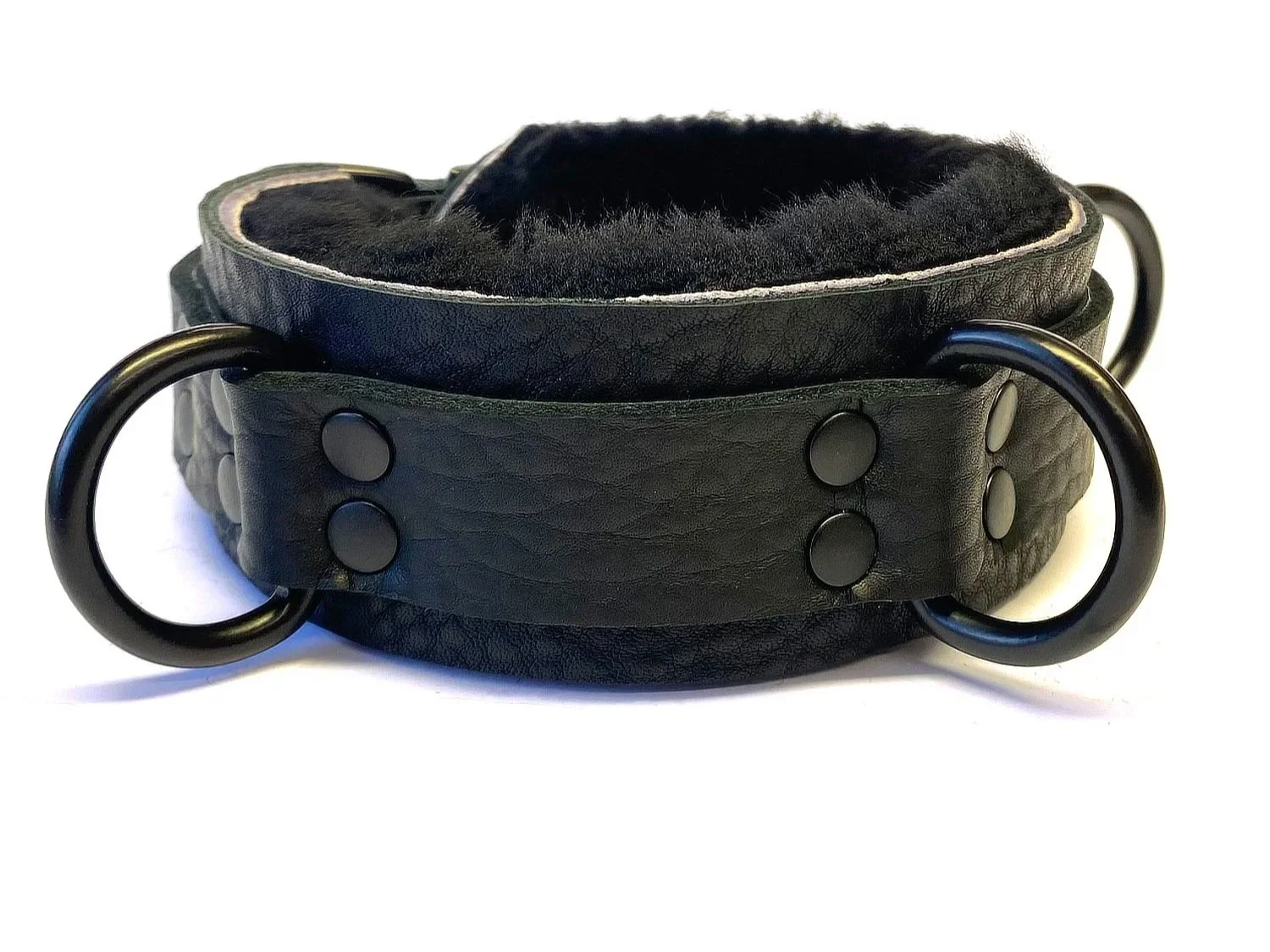 Bullhide Leather Bondage Collar lined in Black Sheepskin Fur | 3 Black D-rings