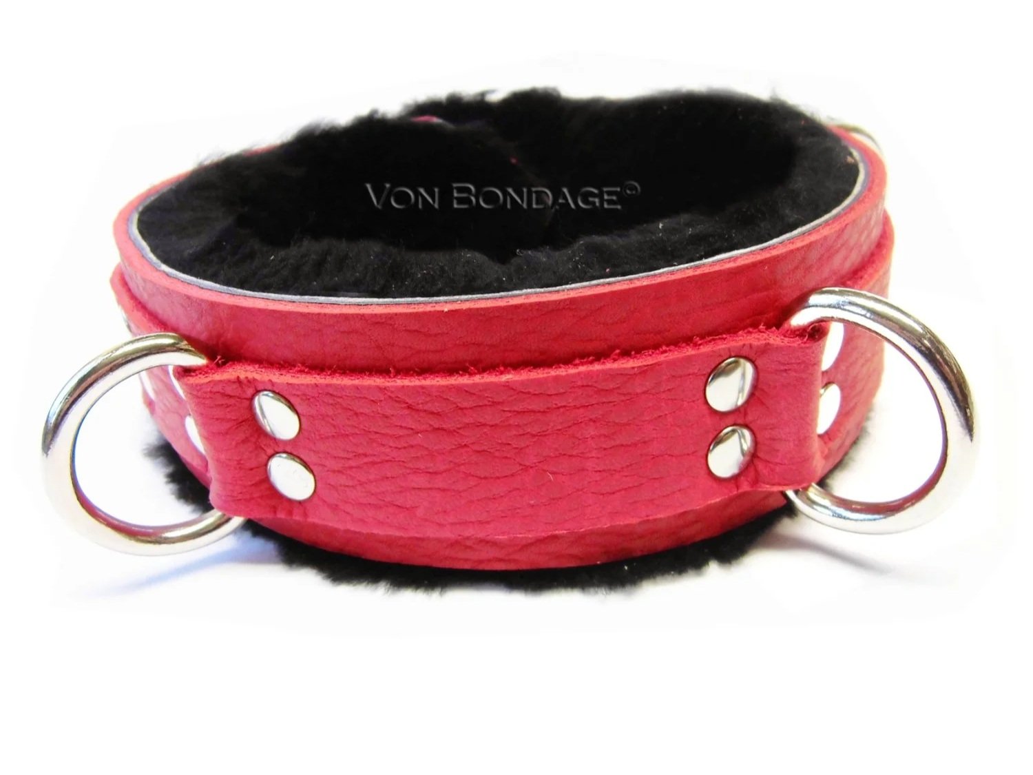 red 3 ring bondage collar lined in black sheepskin fur