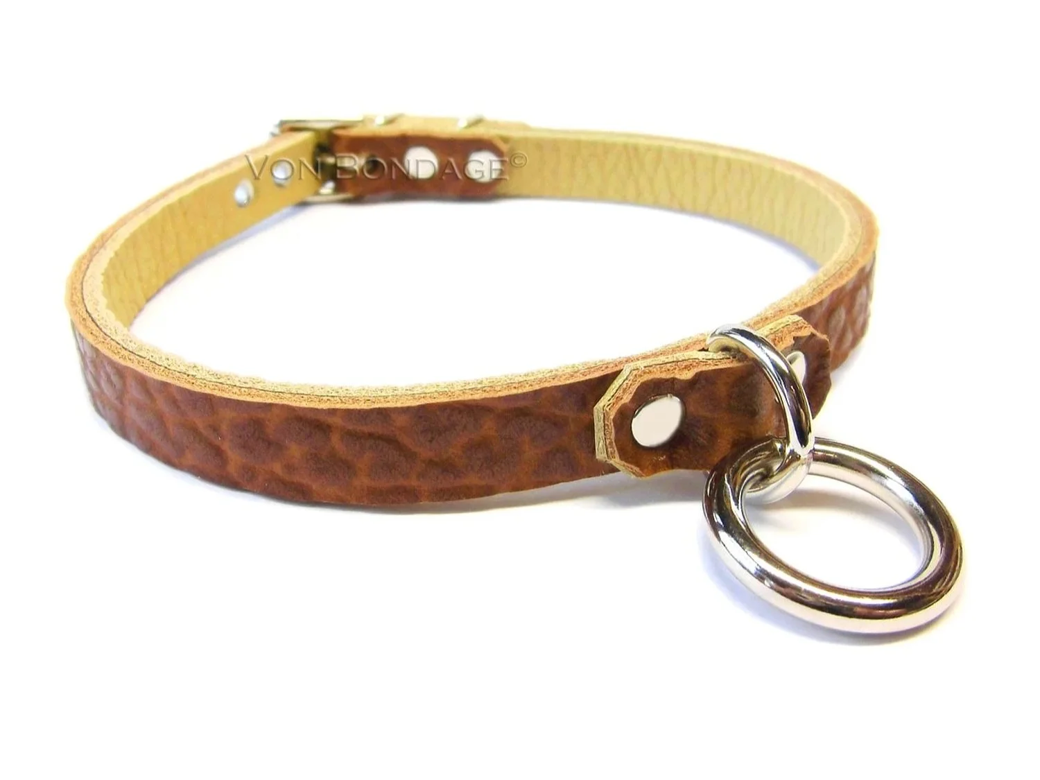 Discreet BDSM Day Collar with Small Ring in brown bullhide leather